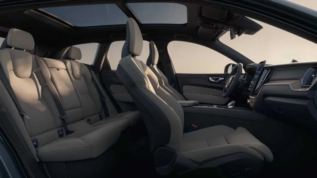 Volvo XC60 2.0 b5 Plus Dark awd auto (12)