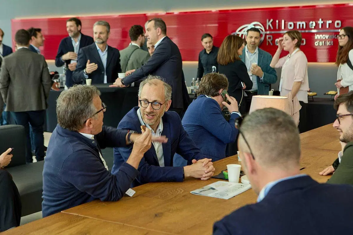Ricarica elettrica in Italia, ABB accende la sfida: così la rete regge l'urto dell'e-mobility (4)