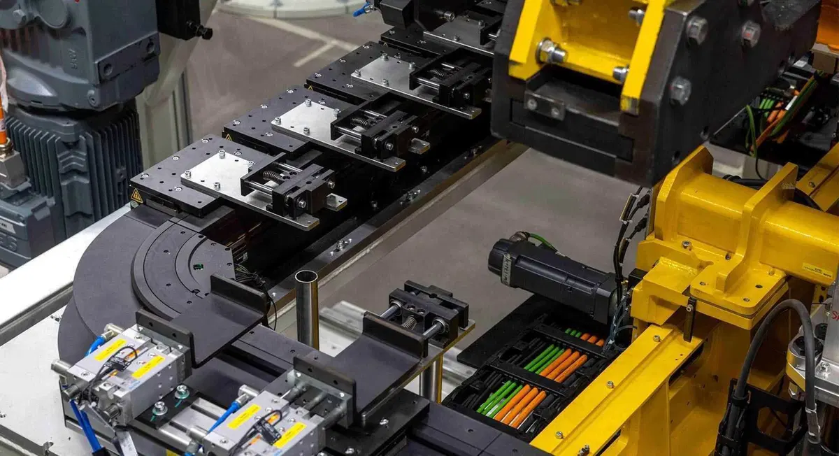 Volkswagen ID. UNYX 08: il SUV elettrico da 612 milioni di euro che riscrive la strategia cinese del gruppo (3)