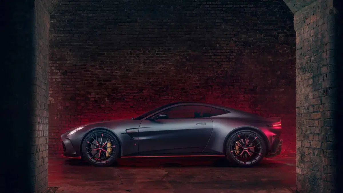 Aston Martin Vantage Coupé Vantage Coupe 4.0 V8 S auto (4)