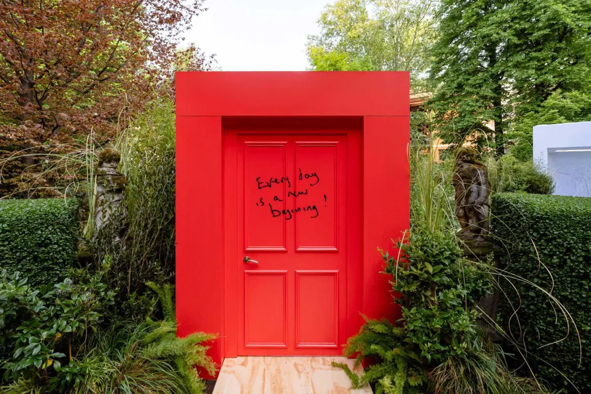 MINI Paul Smith Edition debutta al Salone del Mobile 2026: viaggio sensoriale a Palazzo Borromeo d'Adda (2)