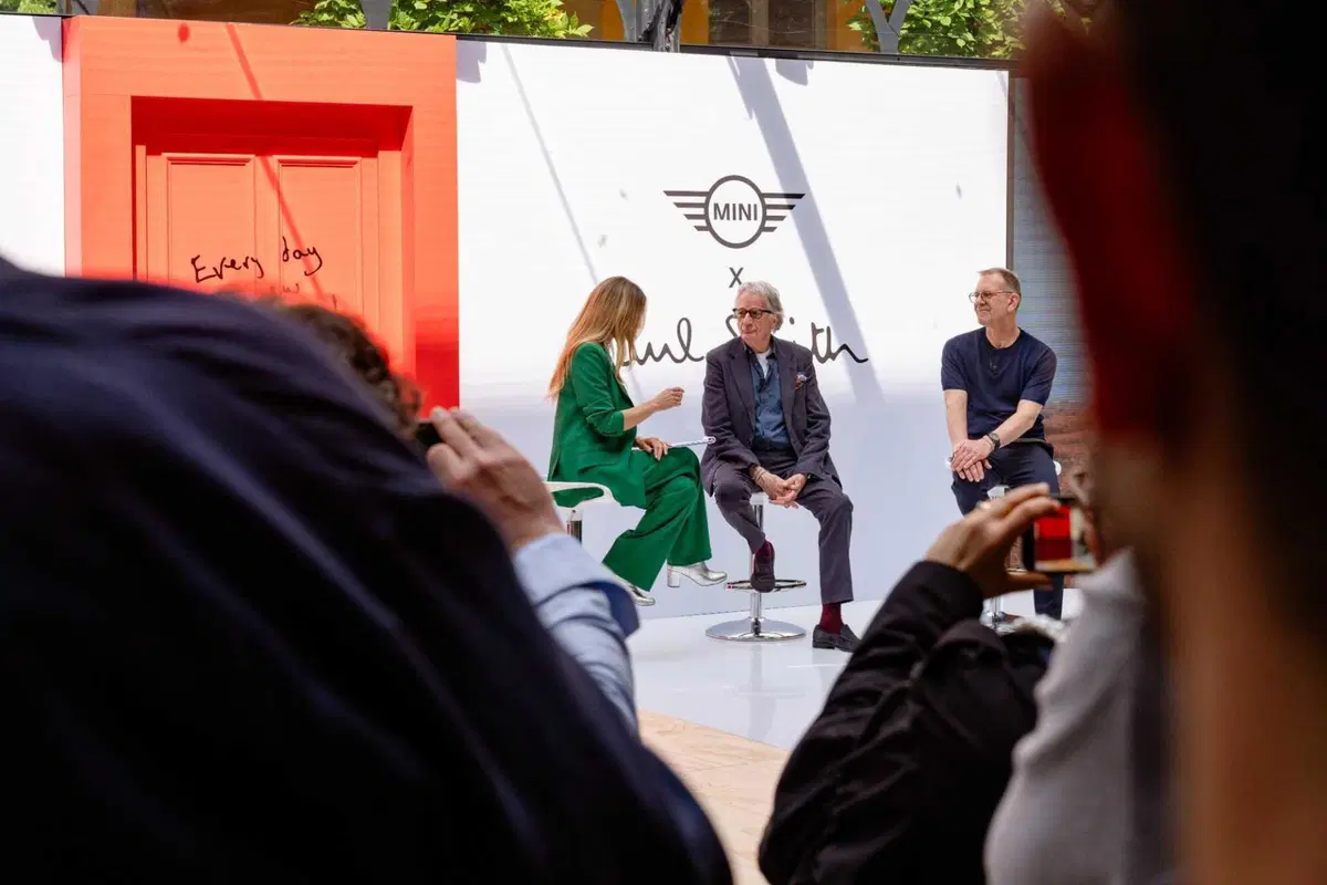 MINI Paul Smith Edition debutta al Salone del Mobile 2026: viaggio sensoriale a Palazzo Borromeo d'Adda (19)