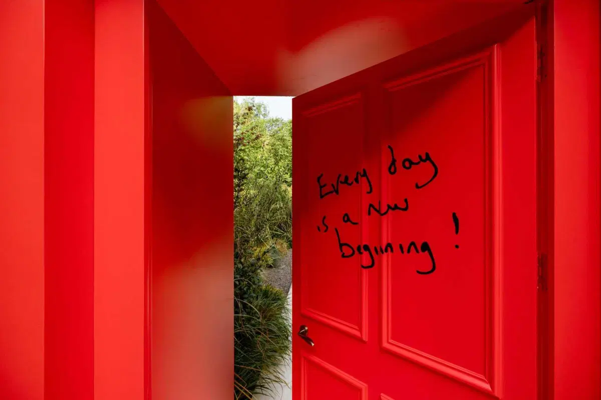 MINI Paul Smith Edition debutta al Salone del Mobile 2026: viaggio sensoriale a Palazzo Borromeo d'Adda (21)