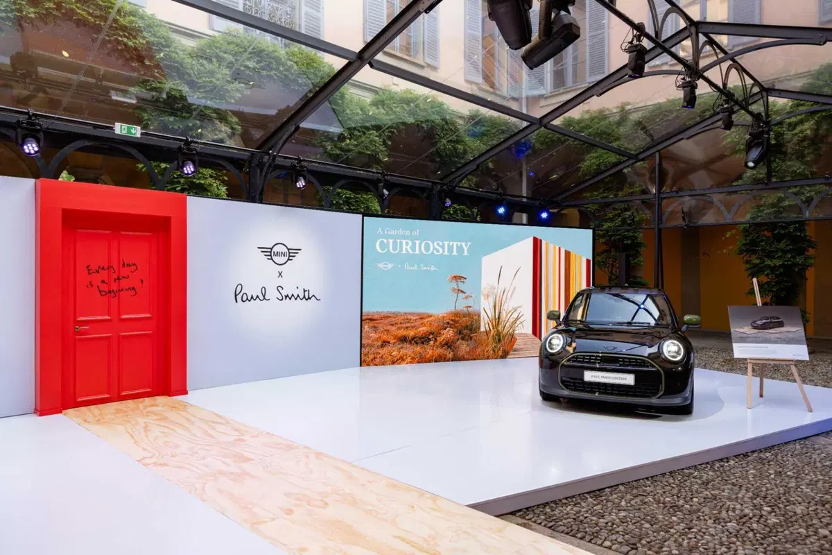 MINI Paul Smith Edition debutta al Salone del Mobile 2026: viaggio sensoriale a Palazzo Borromeo d'Adda (65)