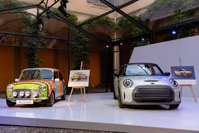 MINI Paul Smith Edition debutta al Salone del Mobile 2026: viaggio sensoriale a Palazzo Borromeo d'Adda