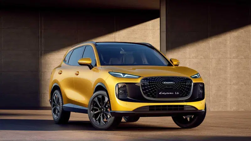 Lepas L6 debutta a Milano: il SUV plug-in hybrid da 1.200 km di autonomia sfida il segmento compatto