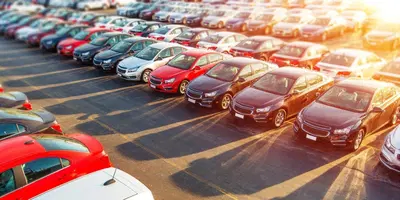 Usato auto, la benzina si riprende lo scettro: a febbraio 2026 il mercato respira ma c'&egrave; un trucco