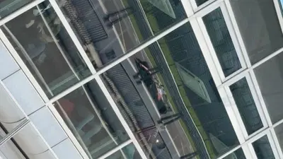F1. Eravamo a Monza per gli aggiornamenti Ferrari: il ruggito della SF-26 di Hamilton e Leclerc dietro i cancelli chiusi
