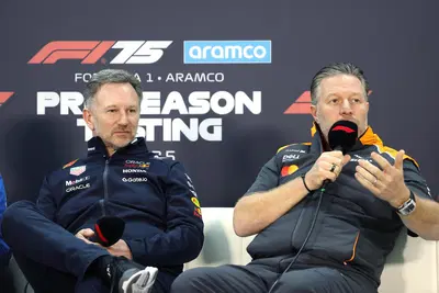 "Uno come lui non pu&ograve; restare a guardare i Gran Premi dal divano": Zak Brown vuole il ritorno in F1 di un suo storico rivale
