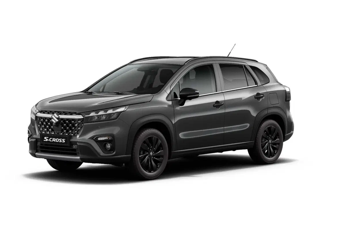Suzuki KURO, il nero diventa manifesto: Vitara e S-Cross Hybrid cambiano pelle e partono da 25.850 euro