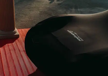 Tre anni per un colore che nessuno avrebbe osato: la Lamborghini Miura SV rinasce e lascia senza fiato