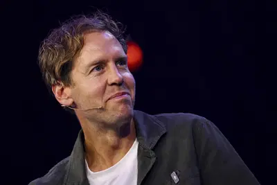 &ldquo;Il DNA della F1 &egrave; in pericolo&rdquo;: Vettel durissimo sul 2026, &egrave; rivolta insieme a Verstappen