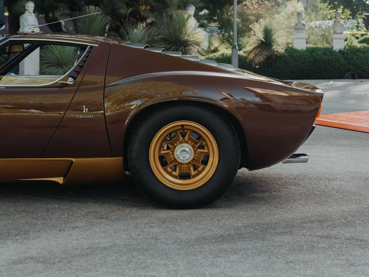 Lamborghini Miura SV del 1972 (9)