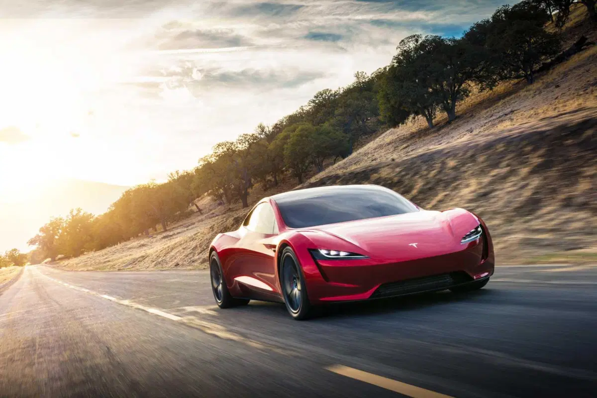 Tesla Roadster, Musk: «Sarà l'ultima auto che potrai davvero guidare». Peccato che non esista ancora (4)