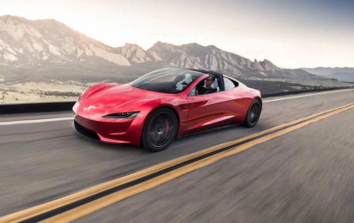 Tesla Roadster, Musk: «Sarà l'ultima auto che potrai davvero guidare». Peccato che non esista ancora (5)