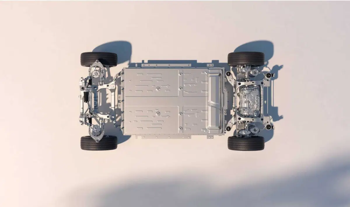 Avatr 06T, la familiare cinese che umilia le supercar: 955 CV, 1.250 km di autonomia e uno scatto da 2,8 secondi a un prezzo assurdo (7)
