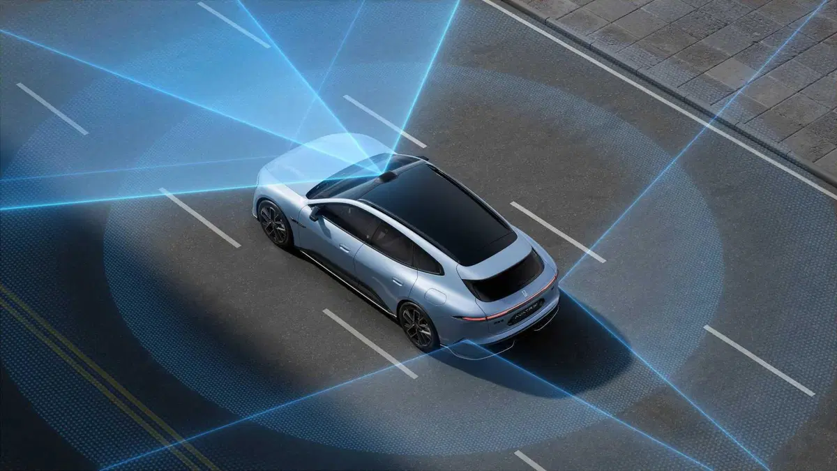 Avatr 06T, la familiare cinese che umilia le supercar: 955 CV, 1.250 km di autonomia e uno scatto da 2,8 secondi a un prezzo assurdo (8)