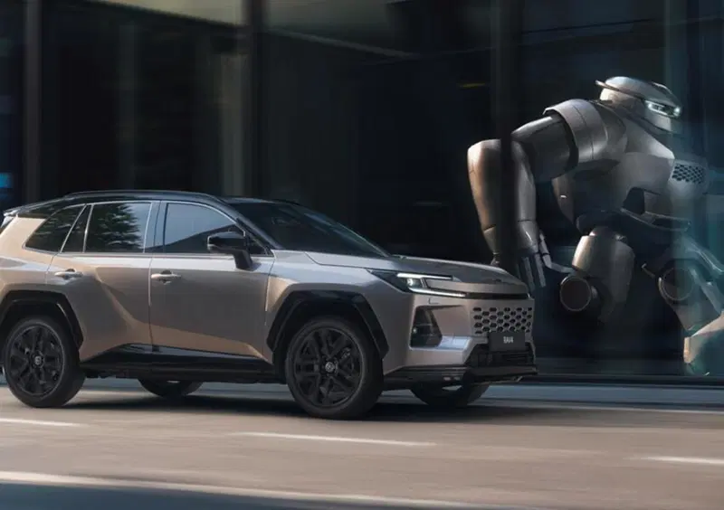 Toyota RAV4 Full Hybrid 2026, la promo che ribalta il segmento SUV: rata da 299 euro e bonus che pesa davvero
