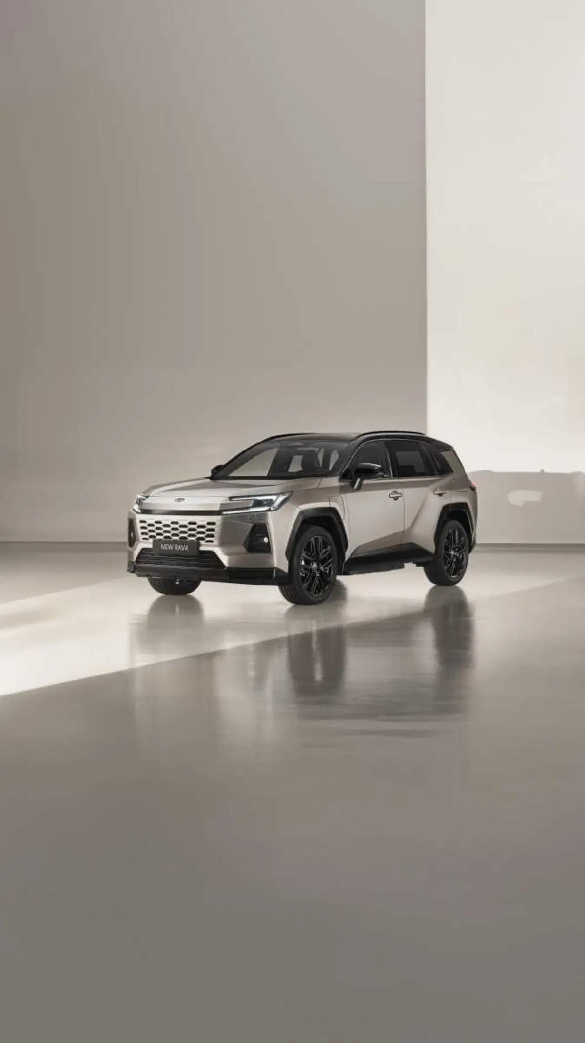 Toyota RAV4 2026: la nuova generazione ibrida arriva in Italia con 100 km di autonomia elettrica. Ordini aperti! (17)
