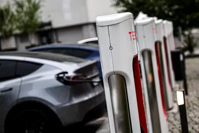 Con la guerra in Iran aumentano le vendite di EV: cos&igrave; l'Austria &egrave; diventato il &ldquo;laboratorio europeo&rdquo; delle auto elettriche