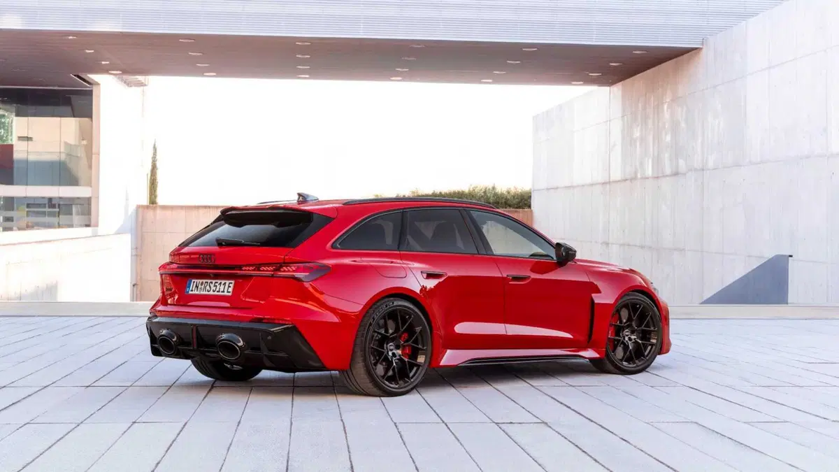 Audi RS 5 Avant (2026-->>) (3)