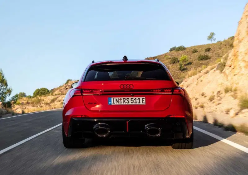 Audi RS 5 Avant (10)