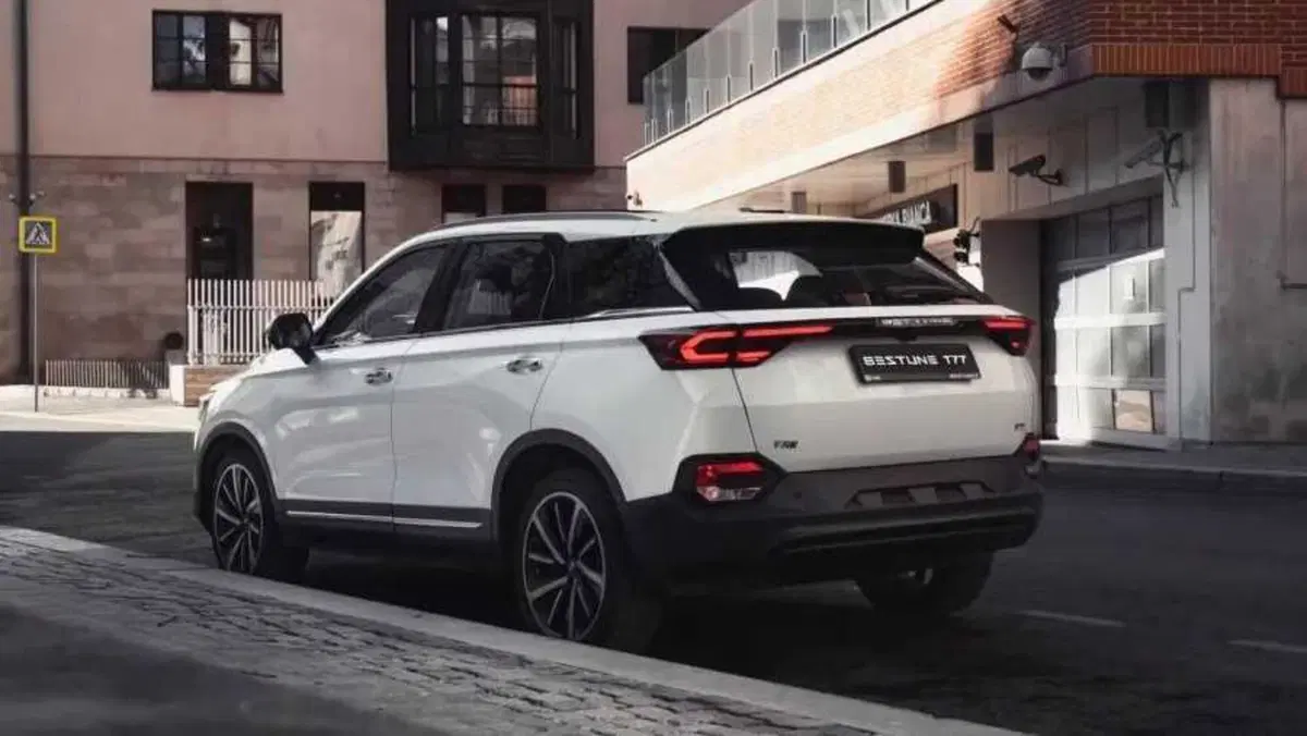 Bestune T77 (3)