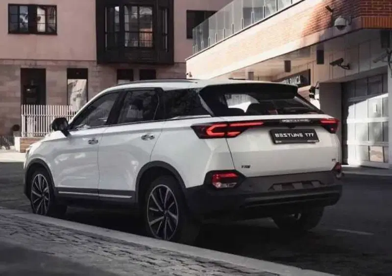 Bestune T77 (3)