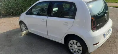 Volkswagen e-up! 82 CV del 2017 usata a Basiano