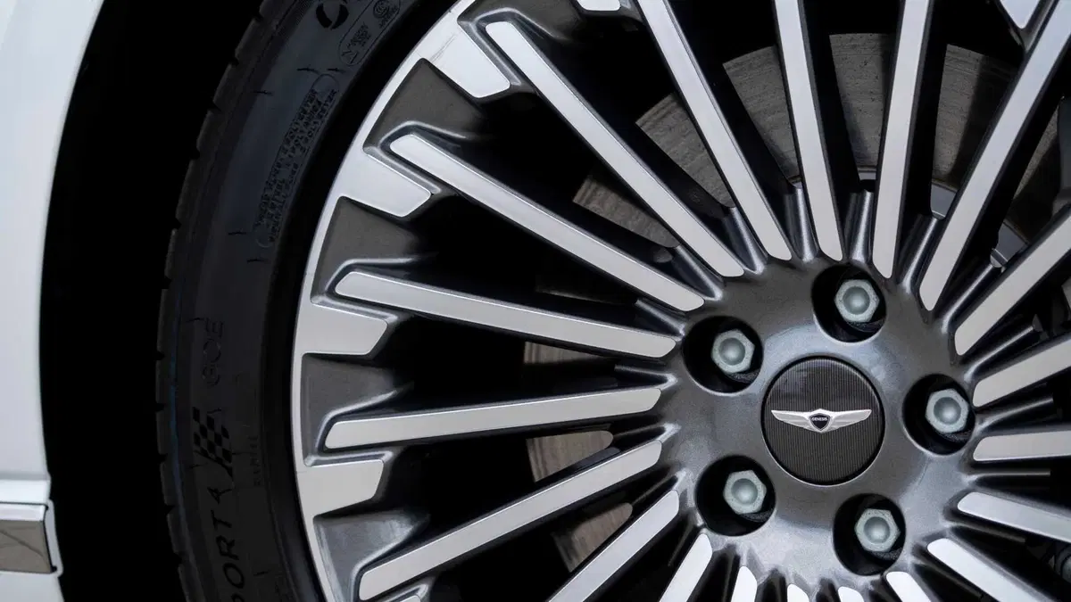 Genesis G80 (2026-->>) (13)