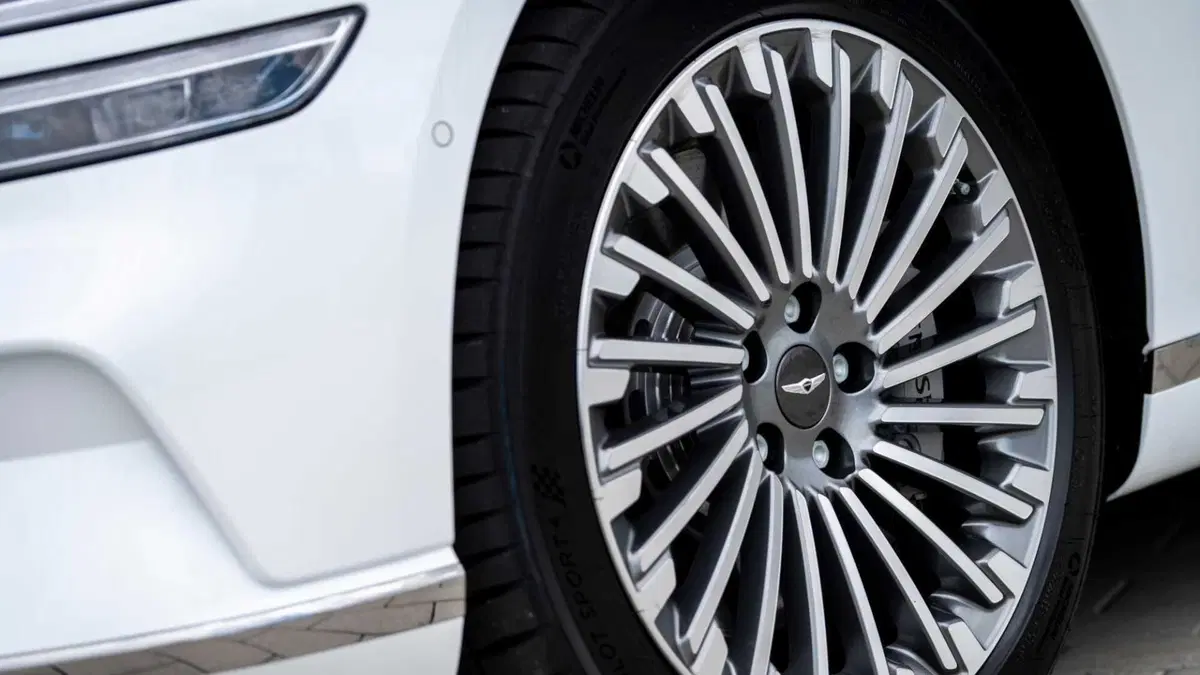 Genesis G80 (2026-->>) (17)