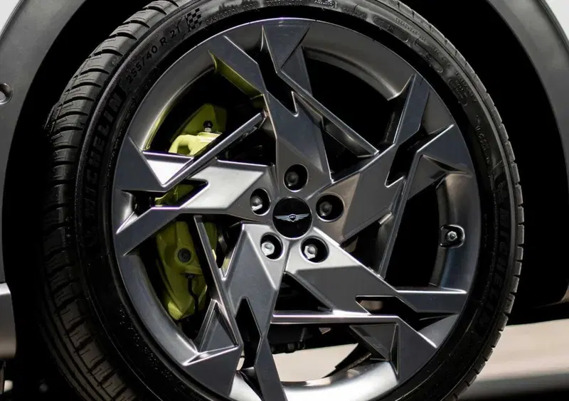 Genesis eGV60 (16)