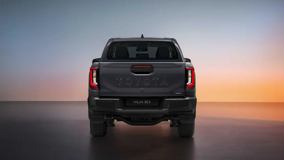 Toyota Hilux 59,2 kWh double cab Icon (7)