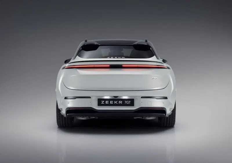 Zeekr 7GT (7)