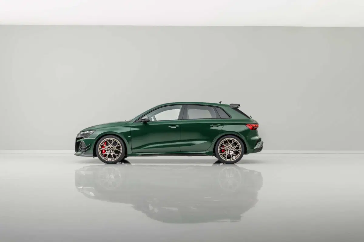 Audi RS3 Competition Limited: il canto del cigno del cinque cilindri vale davvero €106.700? (VIDEO) (7)