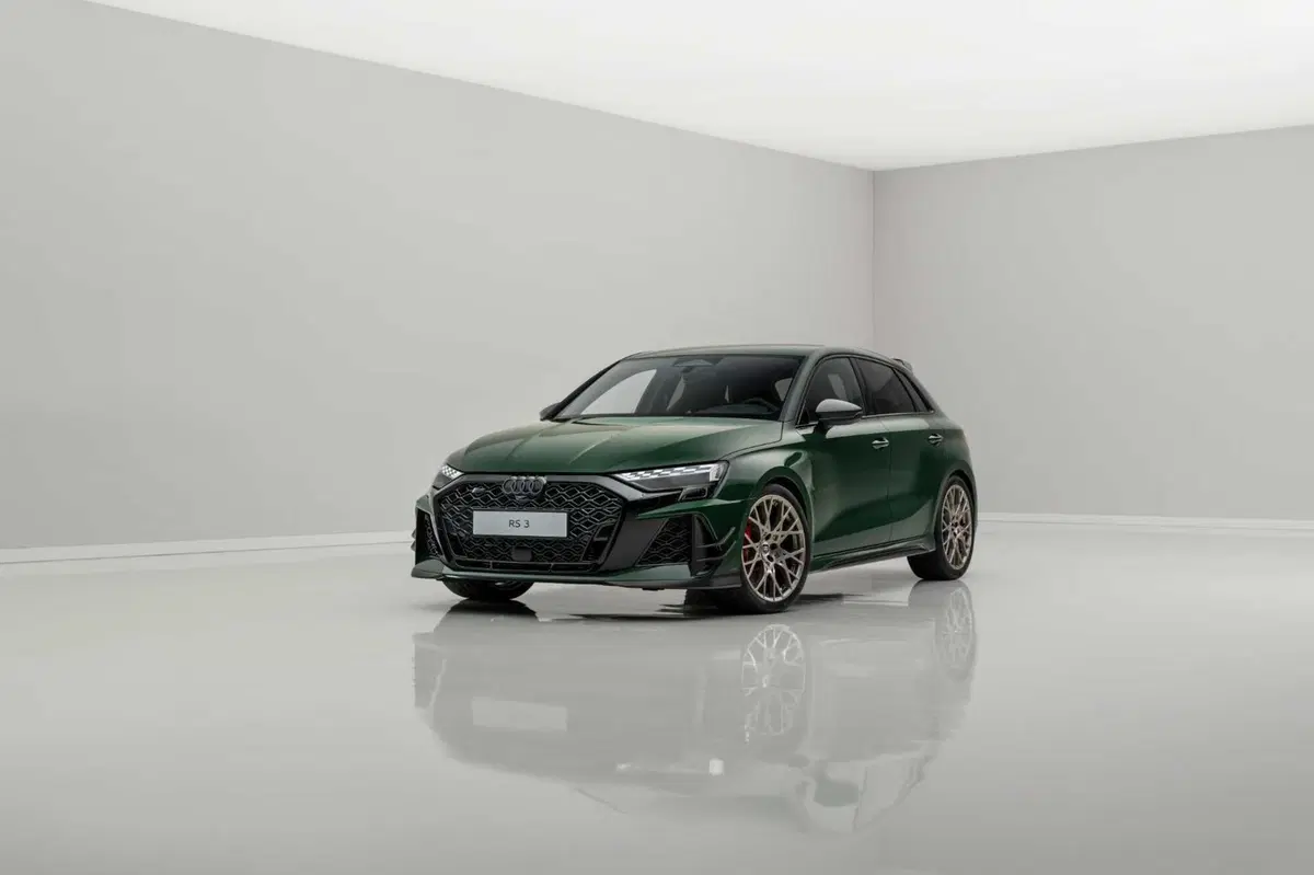 Audi RS3 Competition Limited: il canto del cigno del cinque cilindri vale davvero €106.700? (VIDEO) (11)