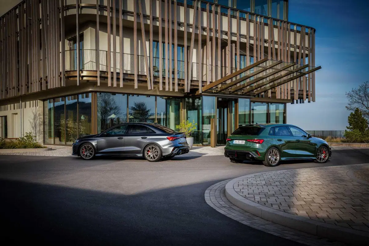 Audi RS3 Competition Limited: il canto del cigno del cinque cilindri vale davvero €106.700? (VIDEO) (23)