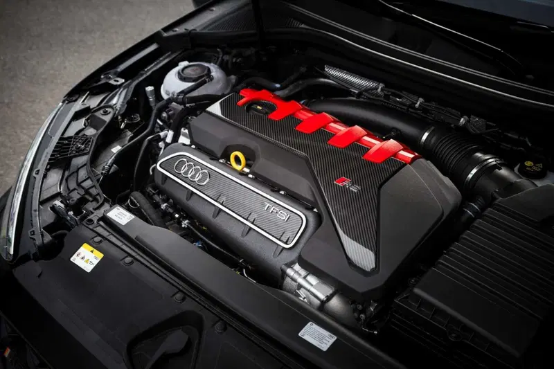 Motore cinque cilindri 2.5 TFSI