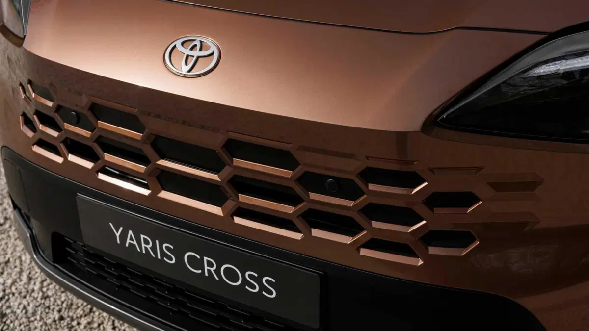 Toyota Yaris Cross (2021-->>) (14)