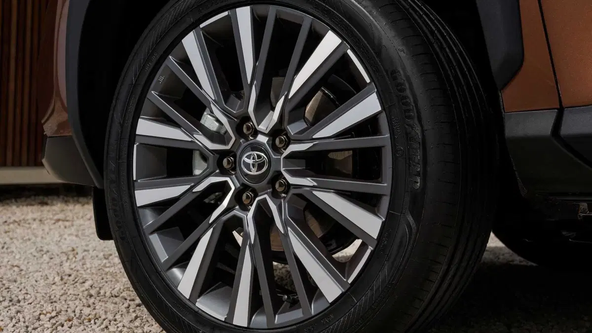 Toyota Yaris Cross (2021-->>) (16)
