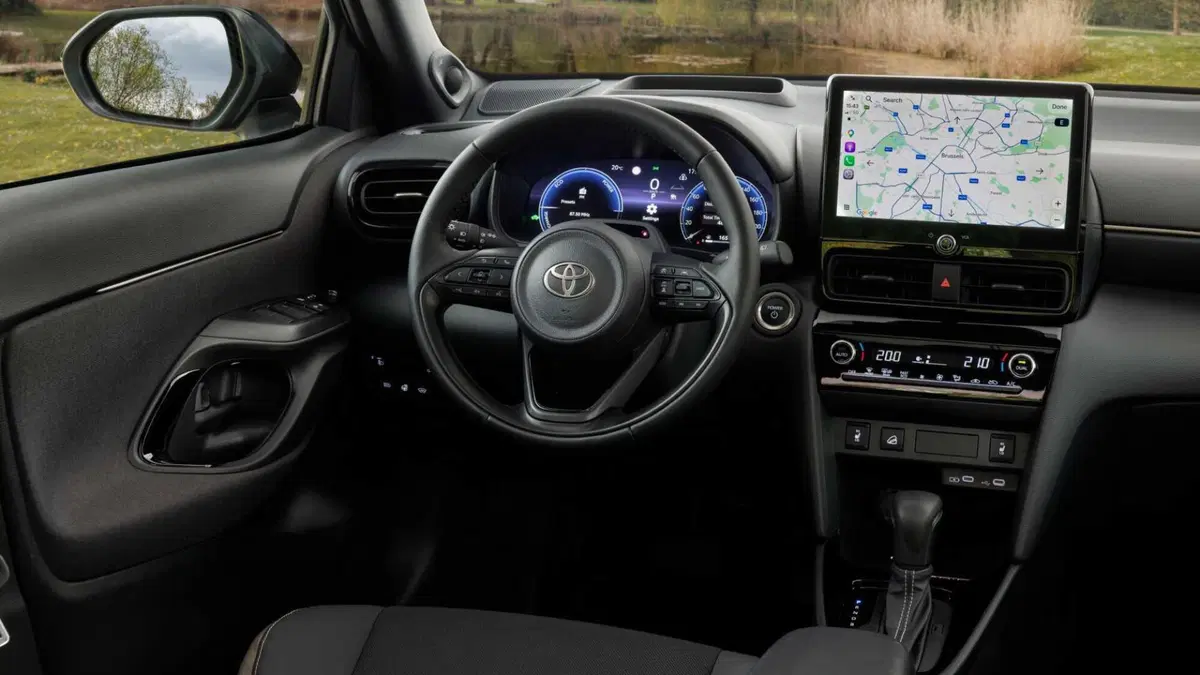 Toyota Yaris Cross (2021-->>) (11)