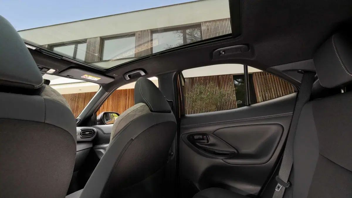 Toyota Yaris Cross (2021-->>) (12)