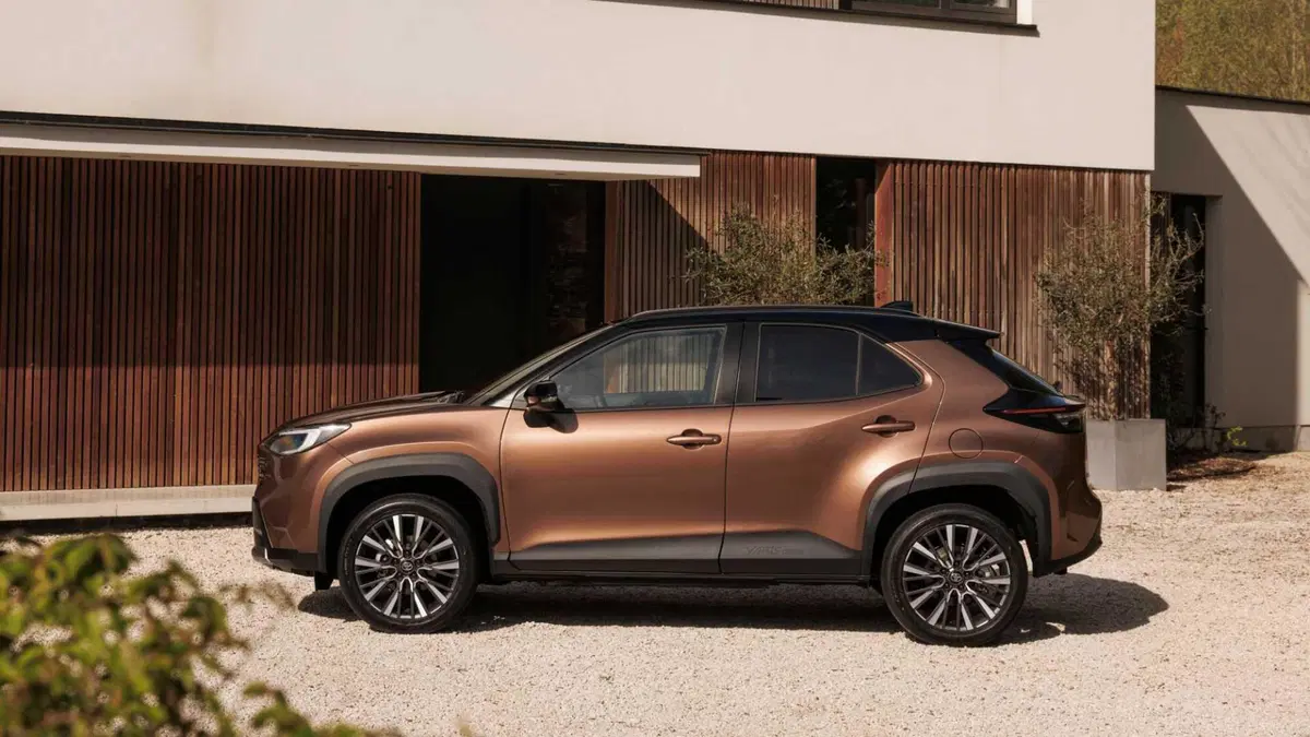 Toyota Yaris Cross (2021-->>) (7)