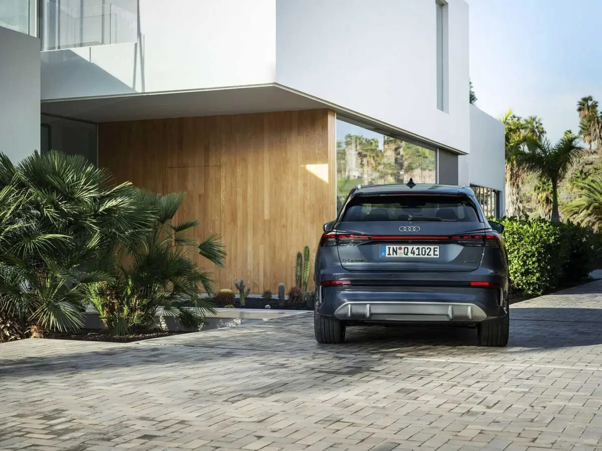 Audi Q4 e-tron, l'aggiornamento la trasforma: 592 km di autonomia e ricarica bidirezionale (12)