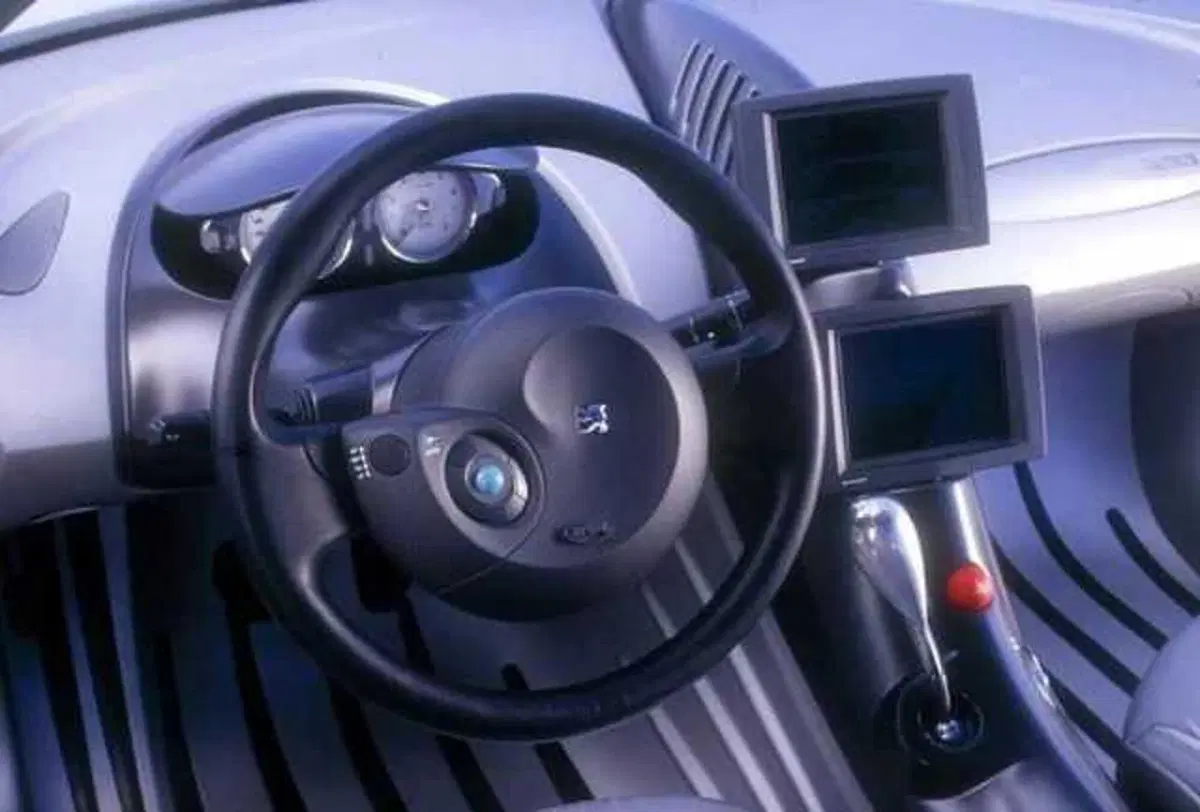 Pininfarina Nautilus, quando una Peugeot 605 divenne la berlina più visionaria degli anni Novanta (2)