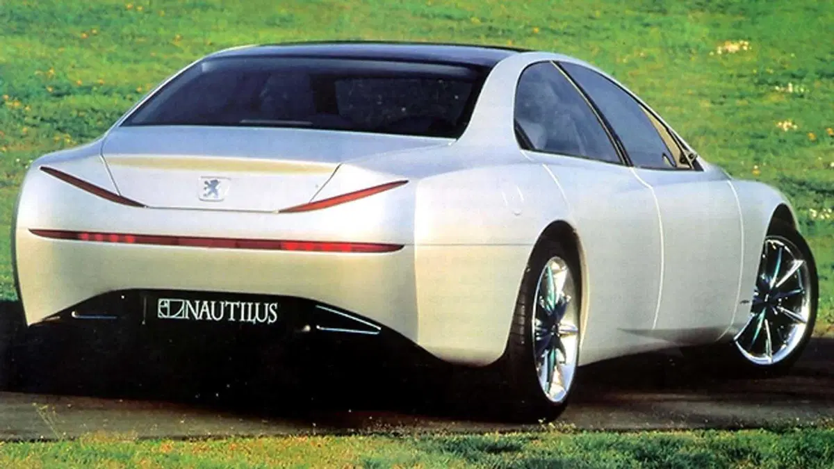 Pininfarina Nautilus, quando una Peugeot 605 divenne la berlina più visionaria degli anni Novanta (6)