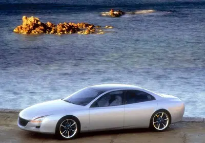 Pininfarina Nautilus, quando una Peugeot 605 divenne la berlina pi&ugrave; visionaria degli anni Novanta