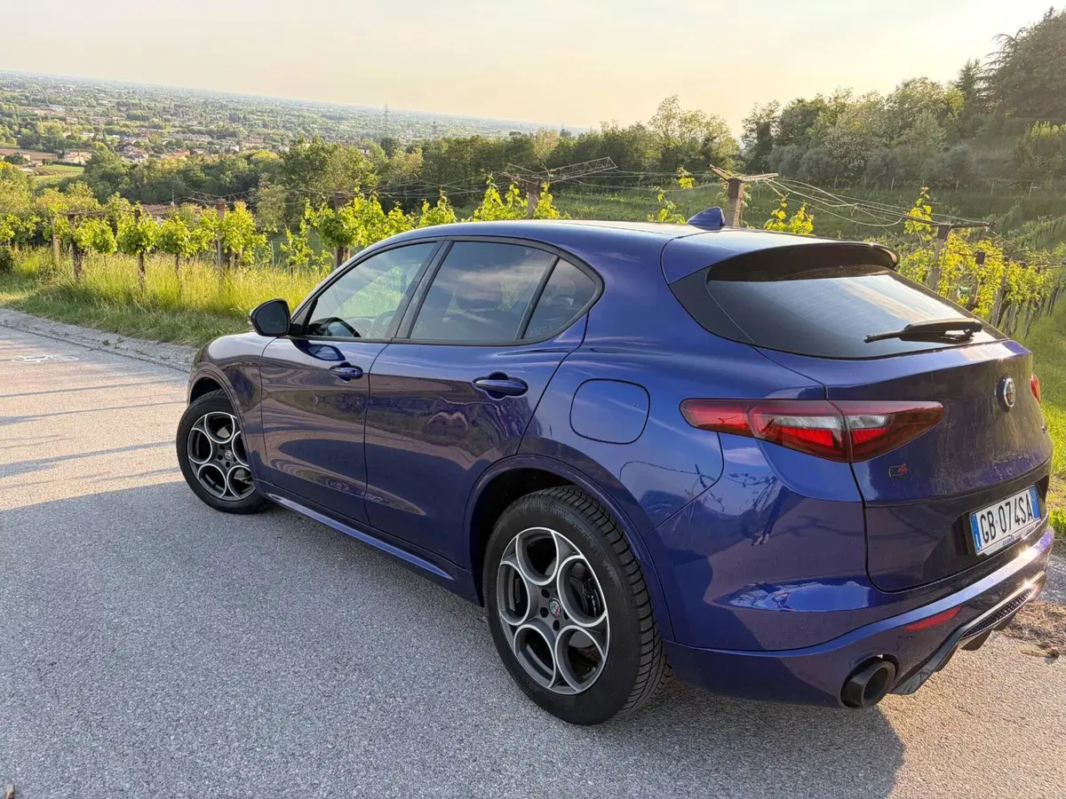 Alfa Romeo Stelvio usata a Pordenone (6)