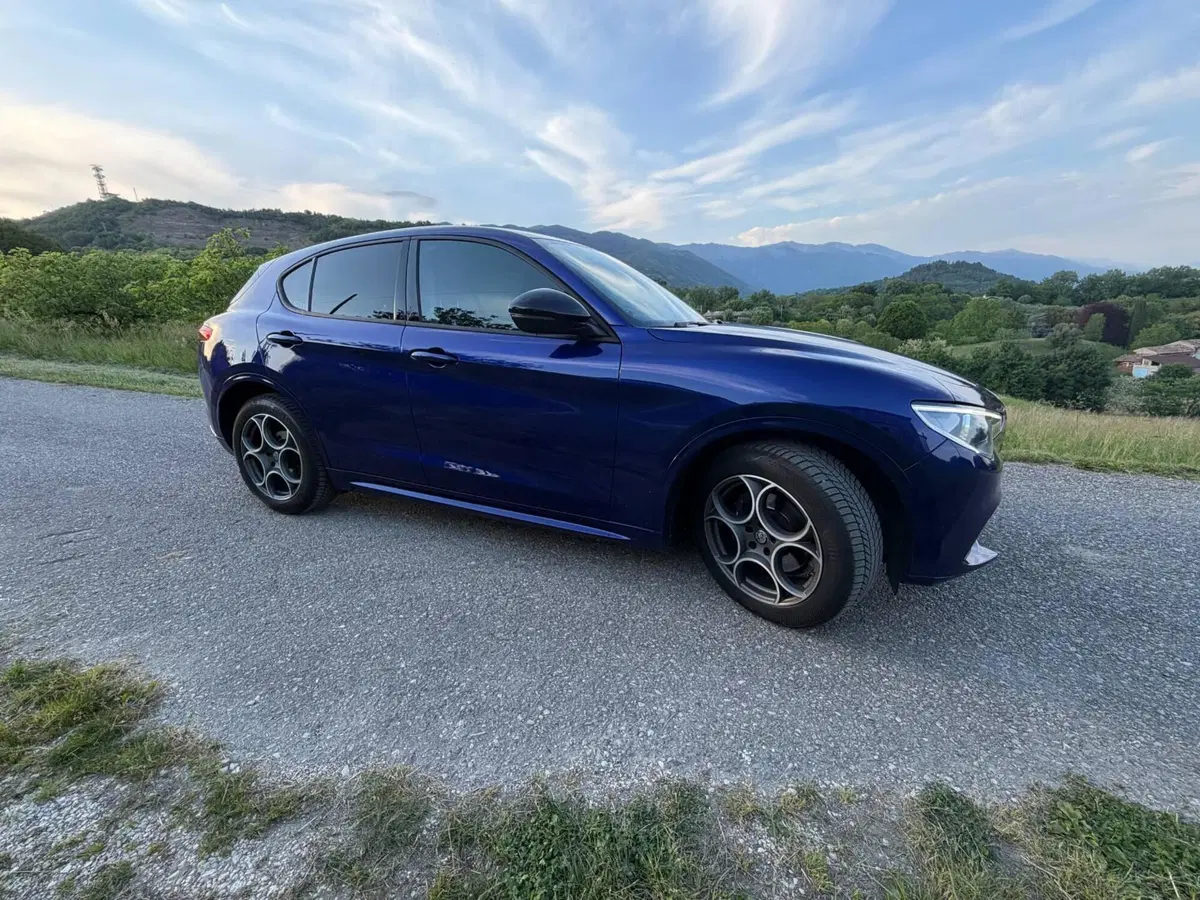 Alfa Romeo Stelvio usata a Pordenone (10)