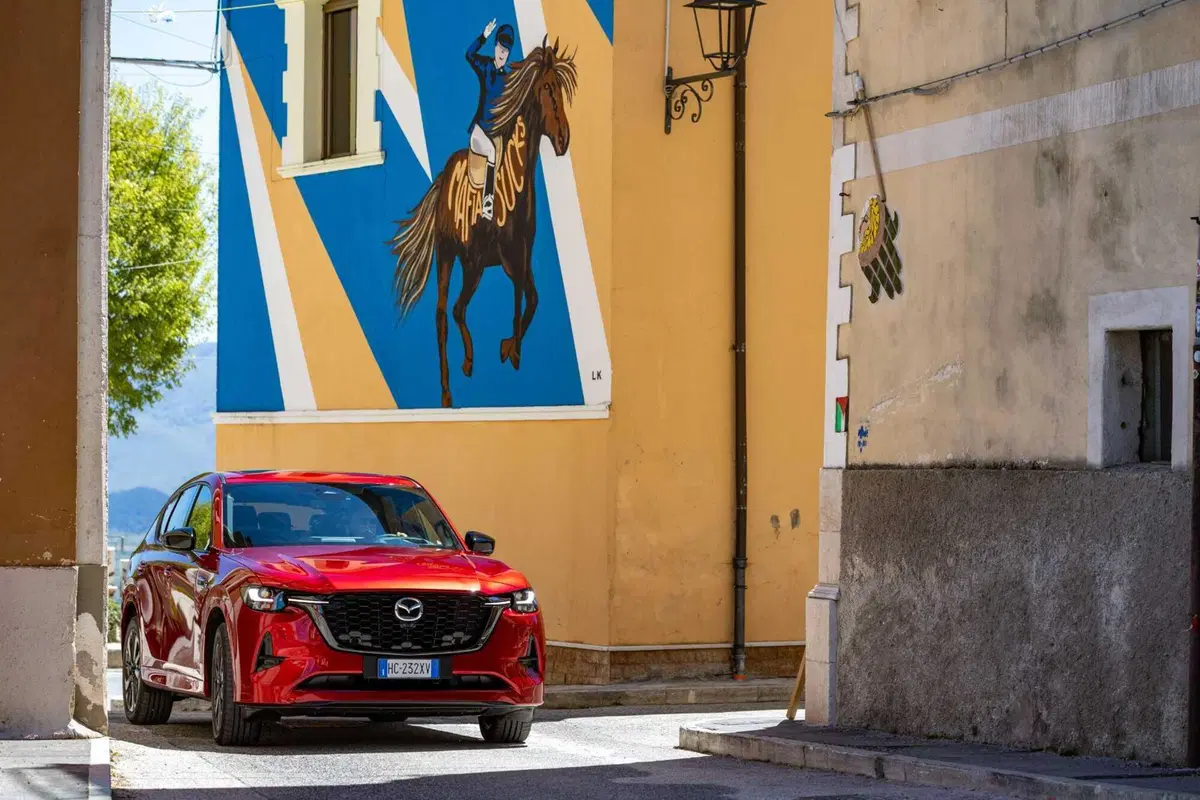 Mazda CX-60 2026: può un SUV farti davvero godere alla guida? La risposta è sì, e ora va ancora meglio (5)